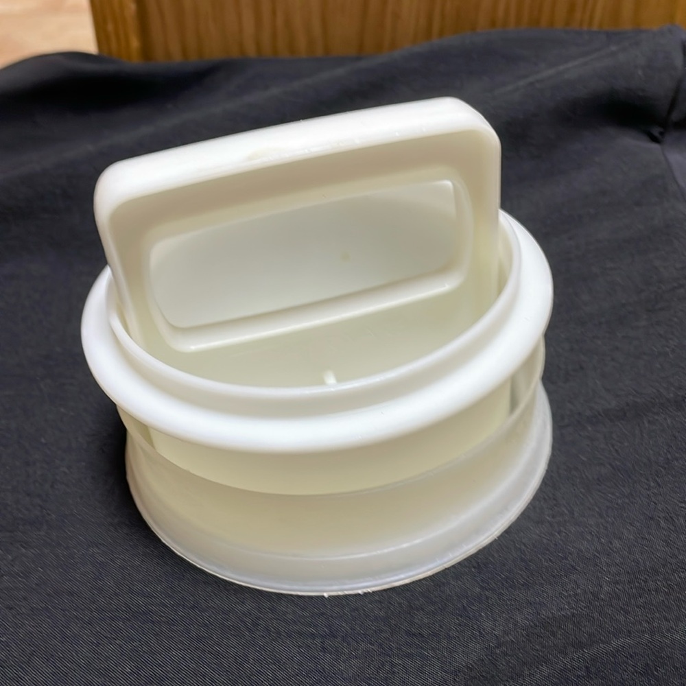 Vintage Tupperware hamburger maker
